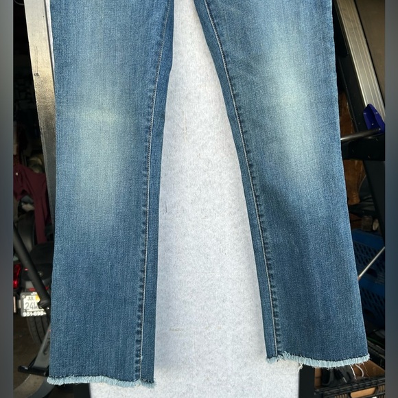 Veronica Beard Dark Blue Denim Jeans CARLY
11* KICK FLARE - Picture 11 of 13